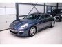 Porsche Panamera 3.0 S Hybrid | Yachting Blue | Executive Rear Seat | youngtimer | winter + zomerset | uniek | Blauw interieur |