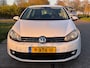 Volkswagen Golf 1.2 TSI Highline BlueMotion 5-Drs ECC Audio-CD/MP3 LMV 16"Electric pakket Cruise Sportstoelen Dealeronderh. Nw Apk
