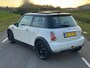 MINI Cooper Mini 1.6 Sport (PERFECT ONDERHOUDEN, HARMAN KARDON, STOELVERWARMING, AIRCO, PANORAMADAK, NL-AUTO)