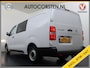 Opel Vivaro 2.0D 145PK L3 Dubbele Cabine 6-Persoons Trekhaak Euro 6 Airco Navi Apple Carplay Android Auto Cruise Control Bluetooth Pdc Betonplex Lat om lat Achterdeuren DAB Privacy Glas 1e Eigenaar Origineel Nederlandse Auto Dealeronderhouden