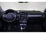 Volvo XC40 T4 Recharge Inscription - IntelliSafe Assist - Parkeercamera achter - Verwarmde voorstoelen & stuur - Parkeersensoren voor & achter - Draadloze tel. lader - Extra getint glas - Elektr. inklapbare trekhaak - 19' LMV