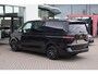 Volkswagen Multivan 1.4 eHybrid L2 Bulli Edition 150PK / 110kW, Bulli Edition, NL auto, panoramadak, verwarmbare EcoComfort voorstoelen met massage- en geheugenfunctie, 3-zone climatronic, full map navigatie, cruise control, draadloos Apple Carplay / Android Auto, alarmsysteem, keyless start & entry, achteruitrijcamera (rear view), parkeersensoren voor en achter (pdc), multifunctioneel lederen stuurwiel, dodehoekdetectie (side assist), 19" LMV, elektrisch verstel-, verwarm- en inklapbare buitenspiegels (spiegel pakket), parkeersensoren voor en achter (pdc), multifunctioneel lederen stuurwiel