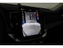 Volvo XC90 T8 Plug-in hybrid Ultra Bright | Bowers&Wilkins | Luchtvering | Massage | 22 Inch | Trekhaak | Head-Up