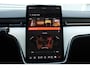 Volvo EX90 Twin Motor Performance Ultra 7p. 111 kWh | Pilot Assist Pack | Park Pilot Assist | Bowers & Wilkins High Fidelity Geluidssysteem | Stoelverwarming Voor- en Achterin | Stuurverwarming | Actieve Luchtvering Met FOUR-C | 22 Inch 5-Spaaks Aero Wielen | Trekhaak | Softclose | Elektrisch Verstelbare Voorstoelen | Elektrisch Verstelbare Stuurkolom | Google Services | Getint Glas Achter | Elektrische Achterklep | Keyless |