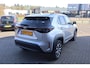 Toyota Yaris Cross 1.5 HYBRID FIRST EDITION NL-AUTO STOEL/STUURVERW P-SENSOREN BLIND-SPOT KEYLESS 17'' LM-VELGEN CLIMA AD-CRUISE NAVI APPLE/ANDROID