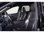 Volvo XC60 B5 250pk R-Design - Intellisafe Assist - Bowers & Wilkins audio - Geventileerd Nappa leder - Elektr. bedienb. voorstoelen met geheugen - Verwarmbare voorstoelen & stuurwiel - Achteruitrijcamera - Parkeersensoren voor & achter - Adaptieve LED koplampen - Elektr. inklapbare trekhaak