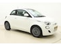 Fiat 500 Icon 42 kWh | Werinig kilometers | Climate control | Navigatie | Keyless | Camera | Panoramadak | Parkeersensoren voor en achter