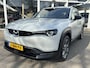 Mazda MX-30 e-SkyActiv 145 First Edition 36 kWh NL-Auto, 1e Eig., Dealer Onderh., Navigatie, Apple Carplay / Android Auto, A. Rij-Camera, Parkeerhulp vóór,  Cruise Controle Ad. Lichtmetaal, SOH 94%.