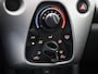 Toyota Aygo 1.0 VVT-i x-play | Navigatie | Camera | Airco |