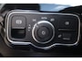 Mercedes-Benz A-klasse 180 Business Solution AMG NL-Auto!! Panoramadak I Led verlichting