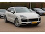 Porsche Cayenne Coupé 3.0 E-Hybrid / Panoramadak / 360Camera / Sportdesign+Chrono / Luchtvering / 22'' / Sportuitlaat / Dodehoek / DAB / Bose / Stoelverwarming 4x / Cruise Control