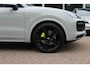 Porsche Cayenne Coupé 3.0 E-Hybrid / Panoramadak / 360Camera / Sportdesign+Chrono / Luchtvering / 22'' / Sportuitlaat / Dodehoek / DAB / Bose / Stoelverwarming 4x / Cruise Control