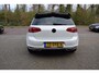 Volkswagen Golf 1.2 TSI Trendline hele mooie vw golf parkeersensoren r-line disign heel veel verandering bij de auto,zie fotos