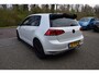 Volkswagen Golf 1.2 TSI Trendline hele mooie vw golf parkeersensoren r-line disign heel veel verandering bij de auto,zie fotos