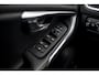 Volvo V40 T3 Benzine R-Design | Stoel verwarming | 17" | Parkeer camera | Led koplampen | Parkeer sensoren | Cruise control |