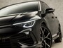Volkswagen Golf 2.0 TSI R 4Motion 320Pk Automaat (SCHUIFDAK, STOELVERWARMING/KOELING, LEDER, MEMORY SEATS, CAMERA, STUURWIEL VERWARMD, IQ LIGHT, APPLE CARPLAY, KEYLESS, SFEERVERLICHTING, NIEUWSTAAT)
