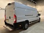 Fiat Ducato 35 2.2 MultiJet L4H2 Maxi 140 PK Automaat / Euro 6 / Airco / CarPlay / Camera / Cruise Control / 3.000 KG Trekgewicht / 3-Zits / 51.300 KM !!