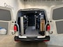 Volkswagen Transporter 2.0 TDI L2H1 150 PK Automaat Servicebus / Sortimo Inrichting / Euro 6 / Airco / Cruise Control / Camera / CarPlay / Navigatie / 3-Zits