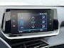 Peugeot e-2008 EV Active Pack 50 kWh Camera | Navigatie | Cruise | Dealer onderhouden |