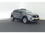 Volkswagen T-Roc 1.5 TSI 150pk DSG Style Trekhaak Camera Stoelverwarming Led Panoramadak Navigatie