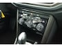 Volkswagen T-Roc 1.5 TSI 150pk DSG Style Trekhaak Camera Stoelverwarming Led Panoramadak Navigatie