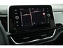 Volkswagen T-Roc 1.5 TSI 150pk R-Line Trekhaak Camera Stoelverwarming + Massage Virtual Cockpit Navigatie
