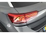 Volkswagen T-Roc 1.5 TSI 150pk R-Line Trekhaak Camera Stoelverwarming + Massage Virtual Cockpit Navigatie