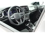 Volkswagen T-Roc 1.5 TSI 150pk R-Line Trekhaak Camera Stoelverwarming + Massage Virtual Cockpit Navigatie