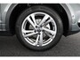 Volkswagen T-Roc 1.5 TSI 150pk R-Line Trekhaak Camera Stoelverwarming + Massage Virtual Cockpit Navigatie