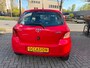 Toyota Yaris 1.0 VVTi +airco, elec pakket, 1e eigenaar 94.000 km, apk t/m 30-11-2027 zeer mooie auto, rijklaar