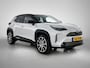 Toyota Yaris Cross 1.5 Hybrid GR Sport | Stoel en stuurwielverwarming | Dealeronderhouden | Panorama dak | Onderweg-naar-dealer