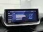 Peugeot 2008 SUV Allure 100pk | Navigatie via draadloze Apple Carplay / Android Auto | Climate Control | Cruise Control | Parkeersensoren v+a | Keyless start | Armsteun | Digitaal instrumentenpaneel | DAB+ radio | Led koplampen | Donker getint glas | 17" lichtmetalen velgen |