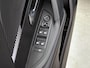 Peugeot 2008 SUV Allure 100pk | Navigatie via draadloze Apple Carplay / Android Auto | Climate Control | Cruise Control | Parkeersensoren v+a | Keyless start | Armsteun | Digitaal instrumentenpaneel | DAB+ radio | Led koplampen | Donker getint glas | 17" lichtmetalen velgen |