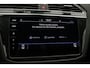 Volkswagen Tiguan R-Line Business 1.4 TSI eHybrid 245pk DSG Automaat Trekhaak, 360 camera, Head up display, Adaptive cruise control, Black style, LED matrix koplampen, Navigatie