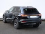 Audi Q6 e-tron S edition 83 kWh | Luchtvering | Panoramadak | Trekhaak | Bijrijderscherm | Stuurverw. | Stoelverw. v+a | Elektr. verst. voorstoel + memory |