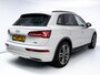 Audi Q5 50 TFSI e quattro 300 PK | Panormadak | Luchtvering | Elec. trekhaak | Stoel- Stuur_ & Achterbankverw. | Digitaal dashboard, Elec. achterklep, Navigatie, Adaptive Cruise control