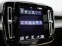 Volvo XC40 1.5 T4 Recharge Inscription | Automaat | Panoramadak | Trekhaak | Apple Carplay / Android Auto | Memory Seats | Parkeersensoren | Virtual Cockpit | Stoel- Stuurverwarming | Elektrische Achterklep | Achteruitrijcamera | Navigatie | Climate Control | Cruise Control | Lichtmetalen Velgen |