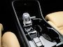 Volvo XC40 1.5 T4 Recharge Inscription | Automaat | Panoramadak | Trekhaak | Apple Carplay / Android Auto | Memory Seats | Parkeersensoren | Virtual Cockpit | Stoel- Stuurverwarming | Elektrische Achterklep | Achteruitrijcamera | Navigatie | Climate Control | Cruise Control | Lichtmetalen Velgen |