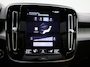 Volvo XC40 1.5 T4 Recharge Inscription | Automaat | Panoramadak | Trekhaak | Apple Carplay / Android Auto | Memory Seats | Parkeersensoren | Virtual Cockpit | Stoel- Stuurverwarming | Elektrische Achterklep | Achteruitrijcamera | Navigatie | Climate Control | Cruise Control | Lichtmetalen Velgen |