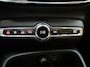 Volvo XC40 1.5 T4 Recharge Inscription | Automaat | Panoramadak | Trekhaak | Apple Carplay / Android Auto | Memory Seats | Parkeersensoren | Virtual Cockpit | Stoel- Stuurverwarming | Elektrische Achterklep | Achteruitrijcamera | Navigatie | Climate Control | Cruise Control | Lichtmetalen Velgen |
