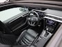 Volkswagen Arteon Shooting Brake 1.4 TSI eHybrid R-Line Business+ 218 PK| Dealeronderhouden | Trekhaak | Panoramadak | Leder Interieur | Voorstoelen Elekktrisch Met Geheugen | Achteruitrijcamera | Achterklep Elektrisch | Dodehoekdetectie | Navigatie | Stoelverwarming