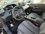 Peugeot 208 100 Pk Benzine * Sportieve Allure * KHG-71-Z * Navigatie & Spotify draadloos via Apple Carply / Android Auto op groot Touch Screen scherm * L.M. Velgen * Parkeersensoren * Climate & Cruise Control * Vingerhoets; Vierde Generatie Eersteklas Service. Al meer dan 100 jaar een begrip in de Brabantse Kempen.