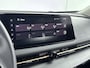 Nissan Ariya Advance 91 kWh airco automatisch | Apple Carplay/Android | cruise control adaptief met Stop&Go en stuurhulp | lederen/stof bekleding | lichtmetalen velgen 19" | navigatiesysteem full map |voorstoelen verwarmd | warmtepomp |
