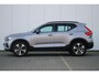 Volvo XC40 B4 197PK AUT7 Plus Dark | Harman/Kardon Premium Audio | Adaptive Cruise & Pilot Assist | Semi elektrische trekhaak | Verwarmbare voorstoelen | Verwarmbaar stuurwiel | Premium audio by Harman Kardon | 19" Velgen | Power Seats incl. Memory |