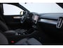 Volvo XC40 B4 197PK AUT7 Plus Dark | Harman/Kardon Premium Audio | Adaptive Cruise & Pilot Assist | Semi elektrische trekhaak | Verwarmbare voorstoelen | Verwarmbaar stuurwiel | Premium audio by Harman Kardon | 19" Velgen | Power Seats incl. Memory |