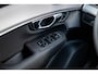 Volvo XC90 2.0 T8 Plug-in hybrid AWD Ultra Black Ed. Exec. Adaptieve Cruise Control | Elektr. schuif-\-kanteldak | 360 Camera | Luchtvering | Bowers & Wilkins Premium Audio | Extra getint glas | Gelamineerde ramen | Geventileerde voorstoelen | Stoelverwarming | Stoelmassage | Verwarmd stuurwiel | Google Services | Head-up display | Alcantara hemelbekleding | 22" Lichtmetalen velgen |