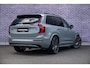 Volvo XC90 2.0 T8 Plug-in hybrid AWD Ultra Black Ed. Exec. Adaptieve Cruise Control | Elektr. schuif-\-kanteldak | 360 Camera | Luchtvering | Bowers & Wilkins Premium Audio | Extra getint glas | Gelamineerde ramen | Geventileerde voorstoelen | Stoelverwarming | Stoelmassage | Verwarmd stuurwiel | Google Services | Head-up display | Alcantara hemelbekleding | 22" Lichtmetalen velgen |