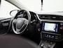 Toyota Auris 1.8 Hybrid Comfort | Automaat | Panoramadak | Camera | Trekhaak | Climate Control |