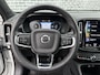 Volvo XC40 1.5 T5 Plug-in Hybrid Ultimate Dark | Tailored Wool | 360 Graden Camera | All-season banden | Stoelverwarming | Keyless Entry | Elektrische Achterklep | Panoramadak | Elektrisch Verstelbare Voorstoelen | BLIS | Cruise Control Adaptief | Navigatie | Apple Carplay | Android Auto