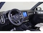 Volvo XC40 Recharge Pro - IntelliSafe Assist & Surround - Harman Kardon audio - Panoramisch schuif-/kanteldak - Lederen bekleding - 360º camera - Parkeersensoren voor & achter - Elektrisch verstelbare voorstoelen, links met geheugen - Trekhaak semi elektrisch inklapbaar - Apple® CarPlay - Android Auto - 19' LMV